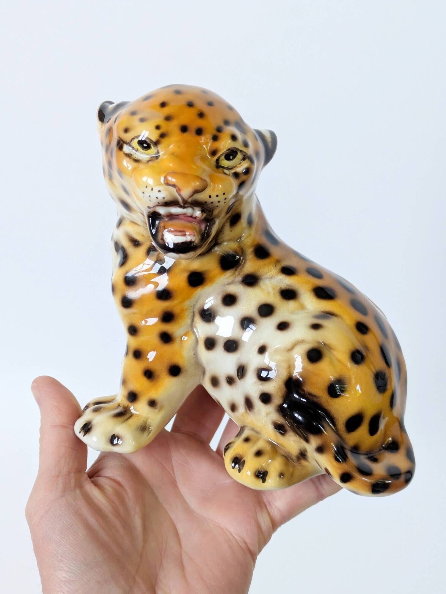 Porcelain leopard statuette, Ronzan, Italy, 1950s