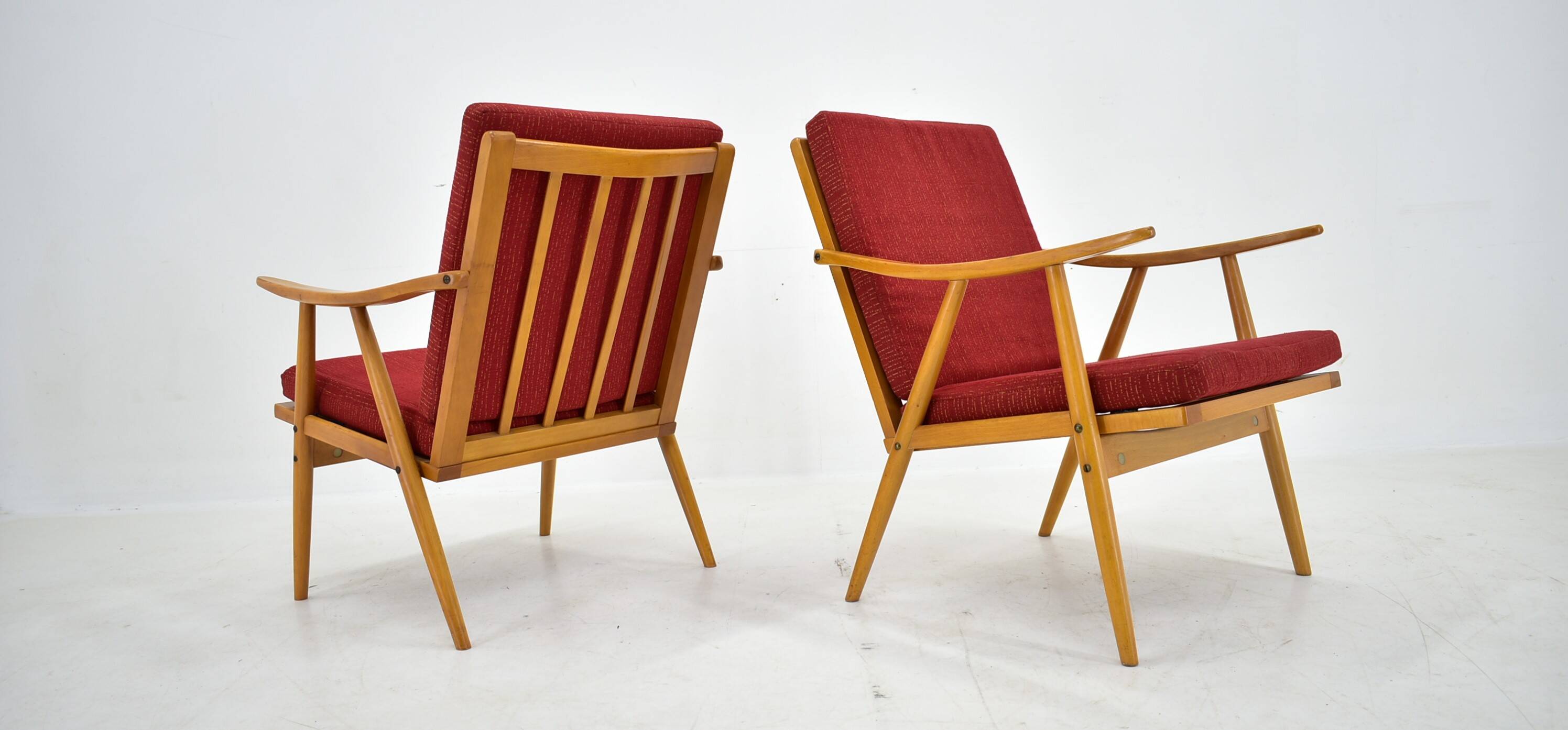 1960s pair of Ton/Thonet beech armchairs, Czechoslovakia
