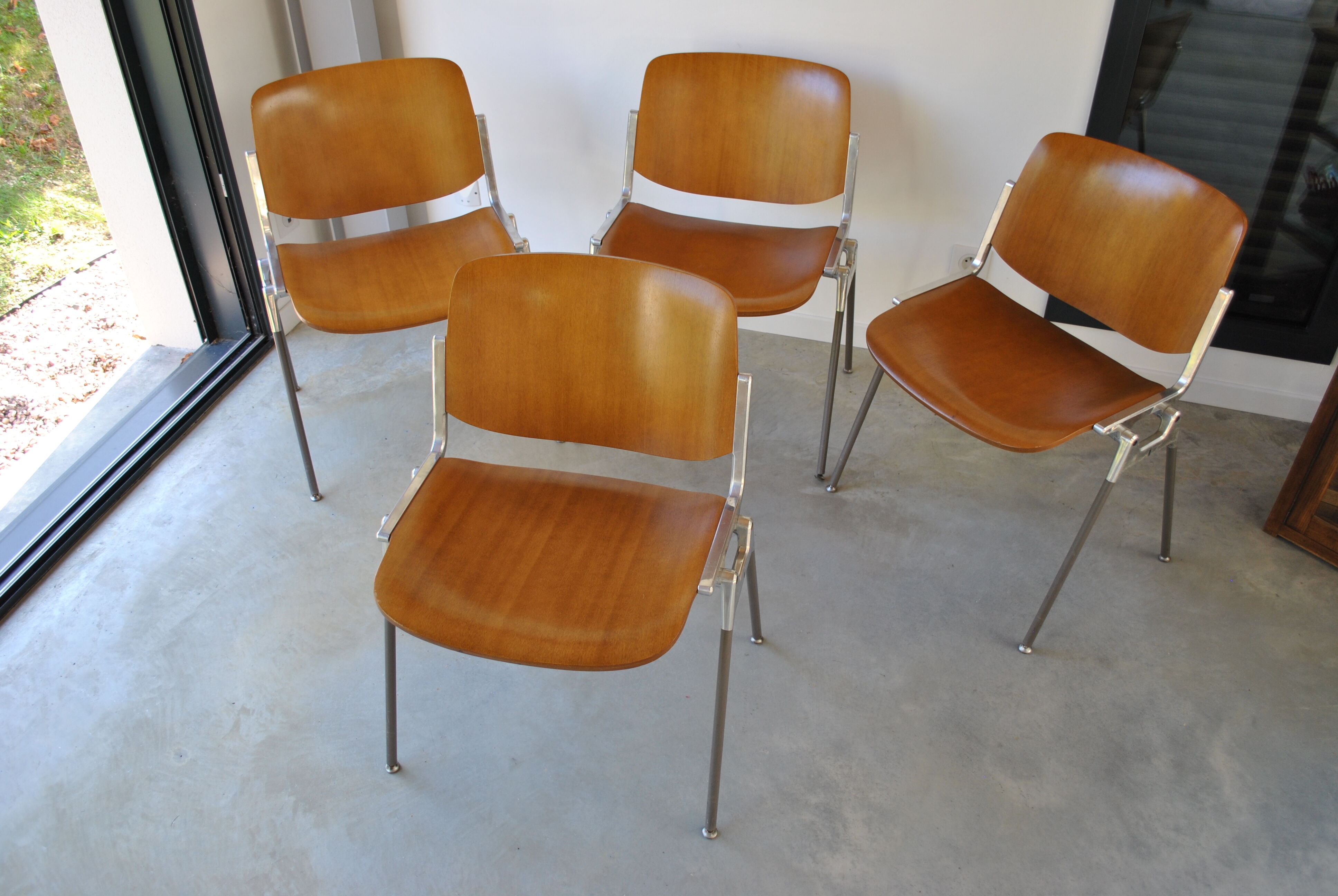 Chaises DSC-106 de Giancarlo Piretti éditées par Anonima Castelli ,1970