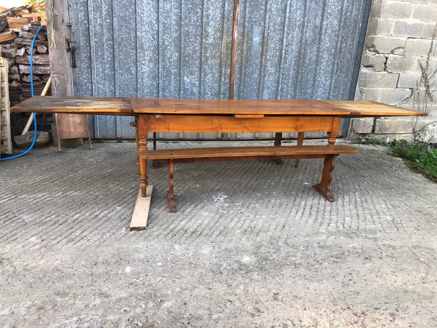 Antique farmhouse table in solid cherry wood with its 2 benches