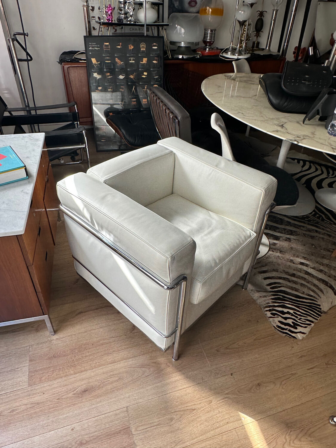 LC2 Le Corbusier armchair, Cassina edition