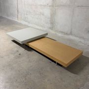 Set of 2 design coffee tables by Molteni&C, light wood and grey lacquered.