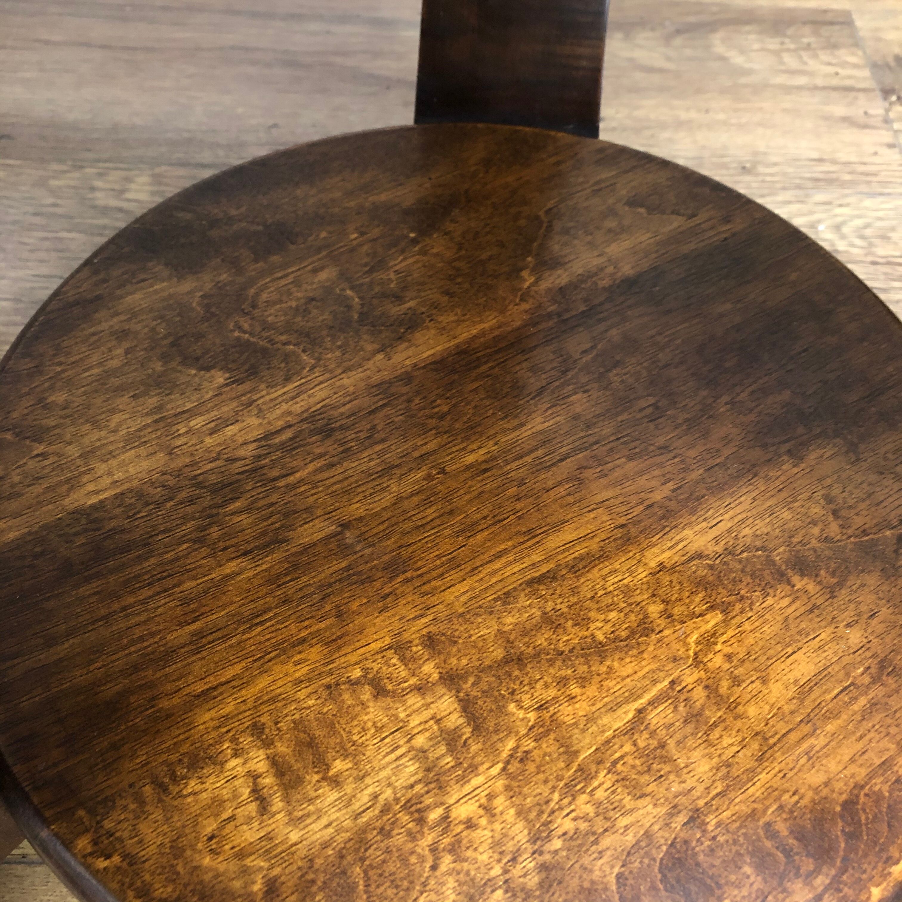 Healing tripode art deco