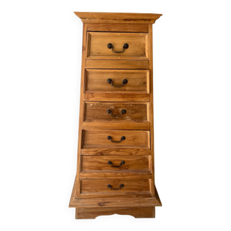 Pyramidal chest of drawers