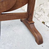 Folding round table winemaker