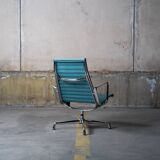 Charles & Ray Eames - Vitra EA116 easy chair