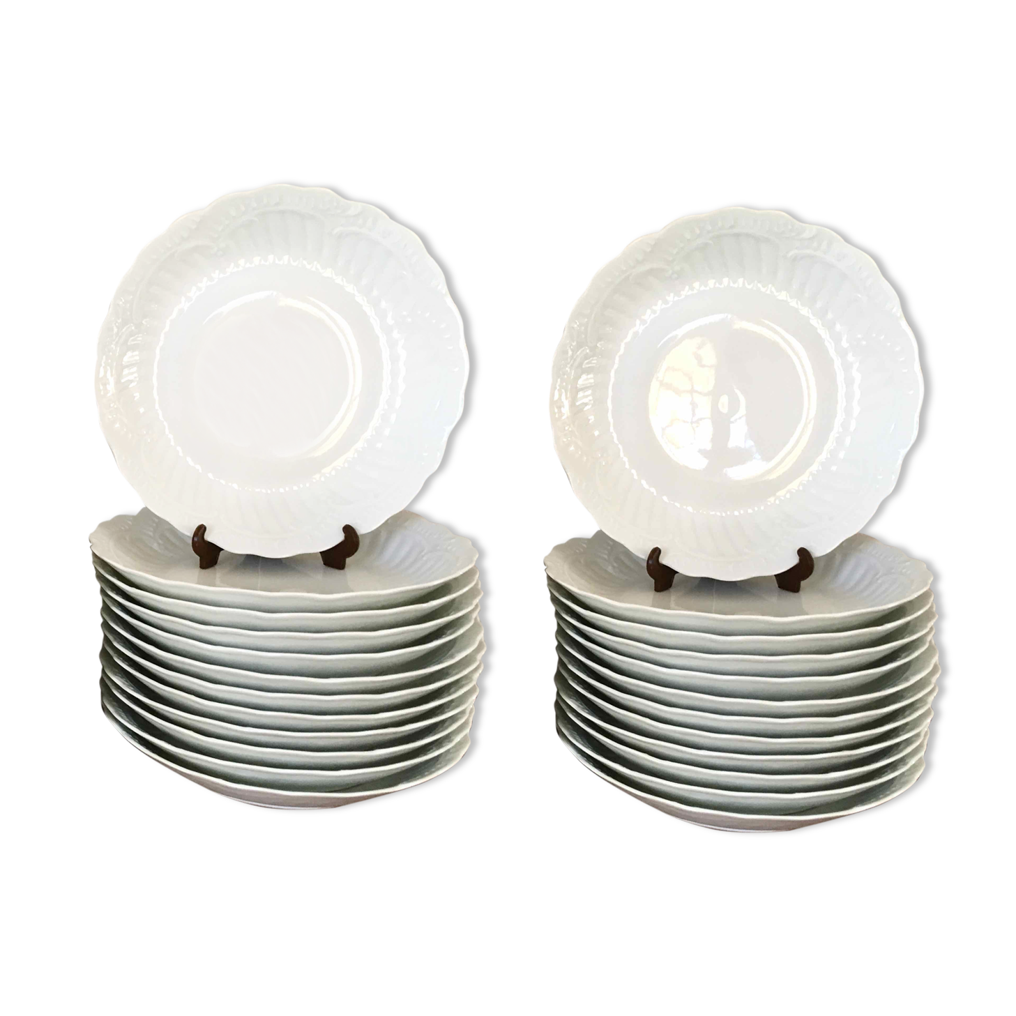 Set de 24 assiettes porcelaine fine de Limoges