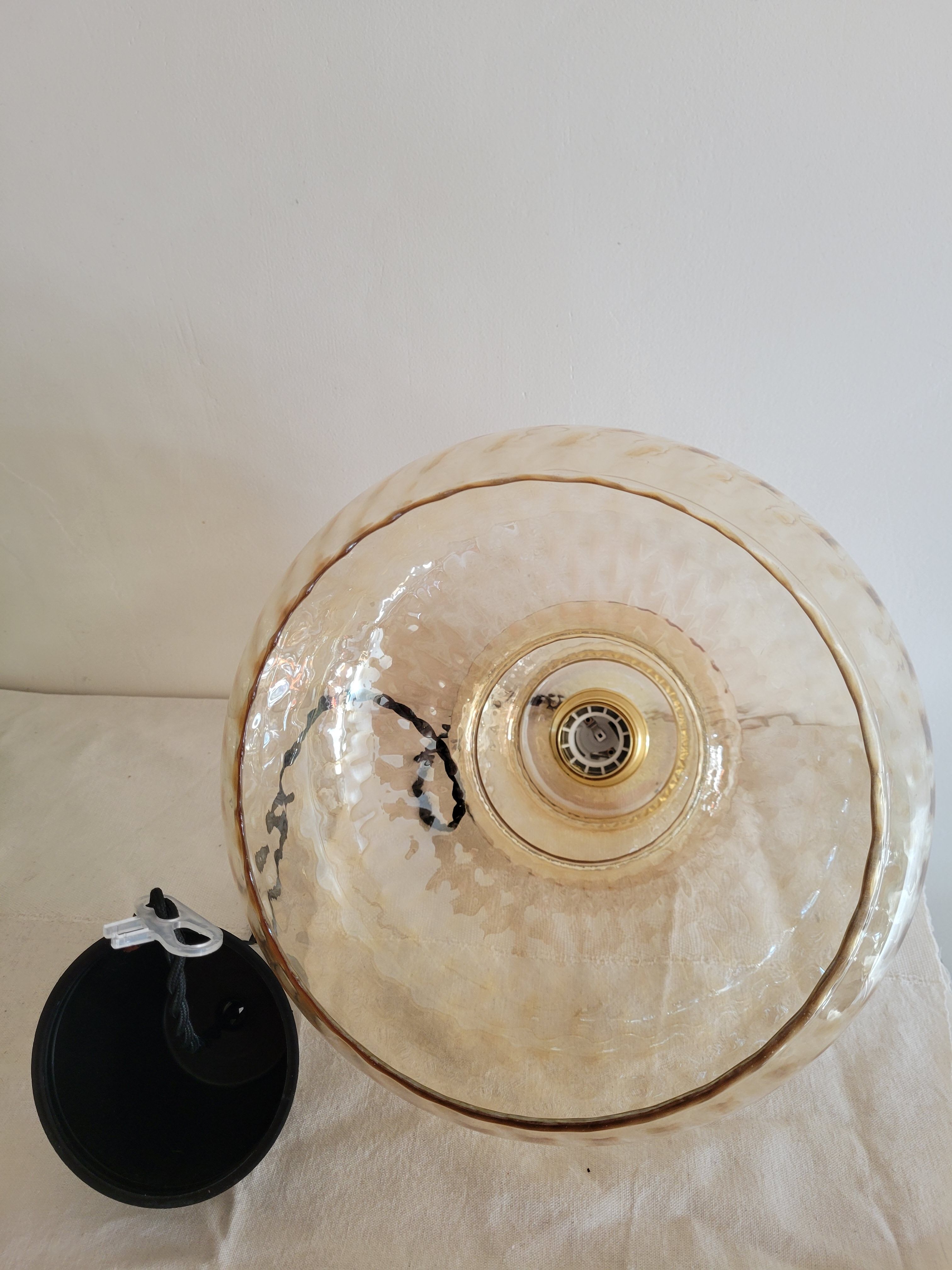 Amber yellow glass pendant lamp