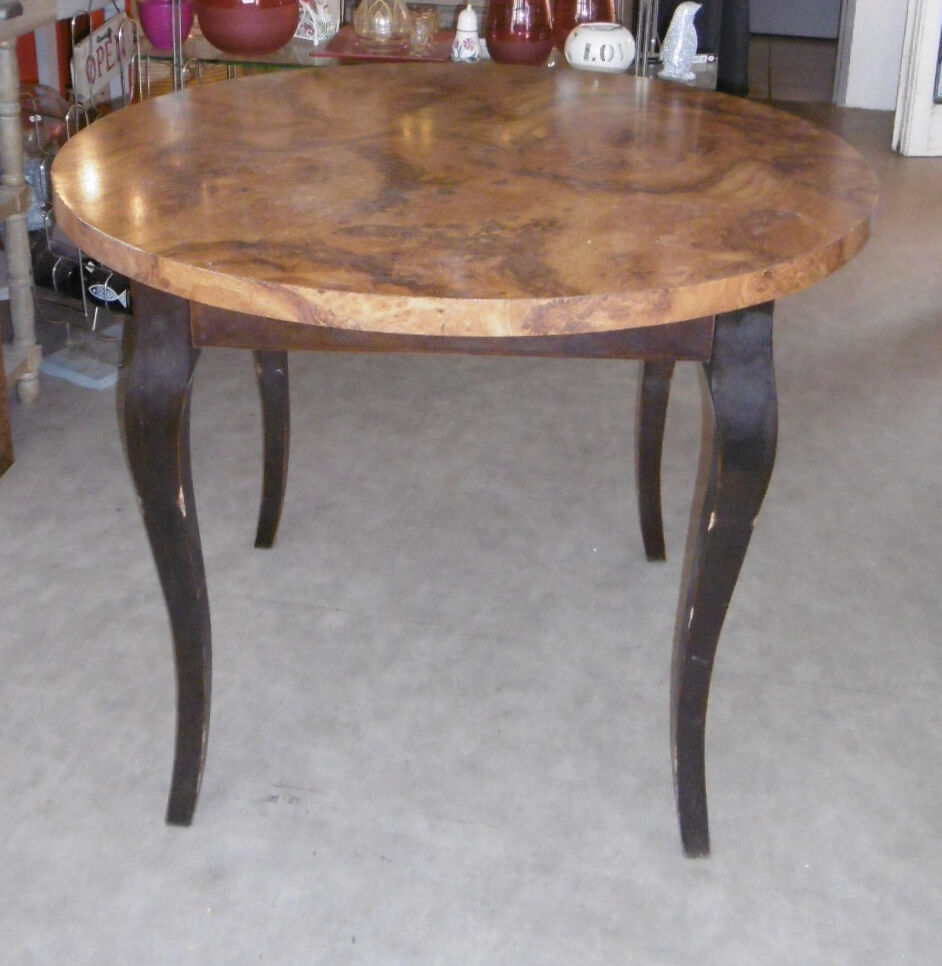 Round table art deco style - elm magnifying glass top and black wooden legs