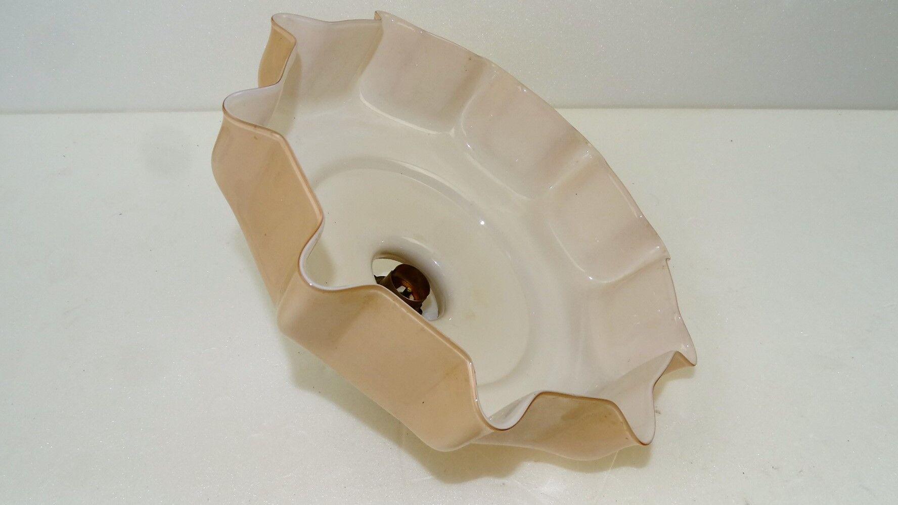 Pink glass hanging lamp