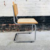 Chair model cesca B32 design by Marcel Breur