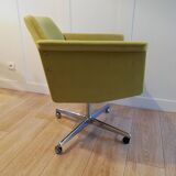 Joseph André Motte's swivel Prism chair for Steiner