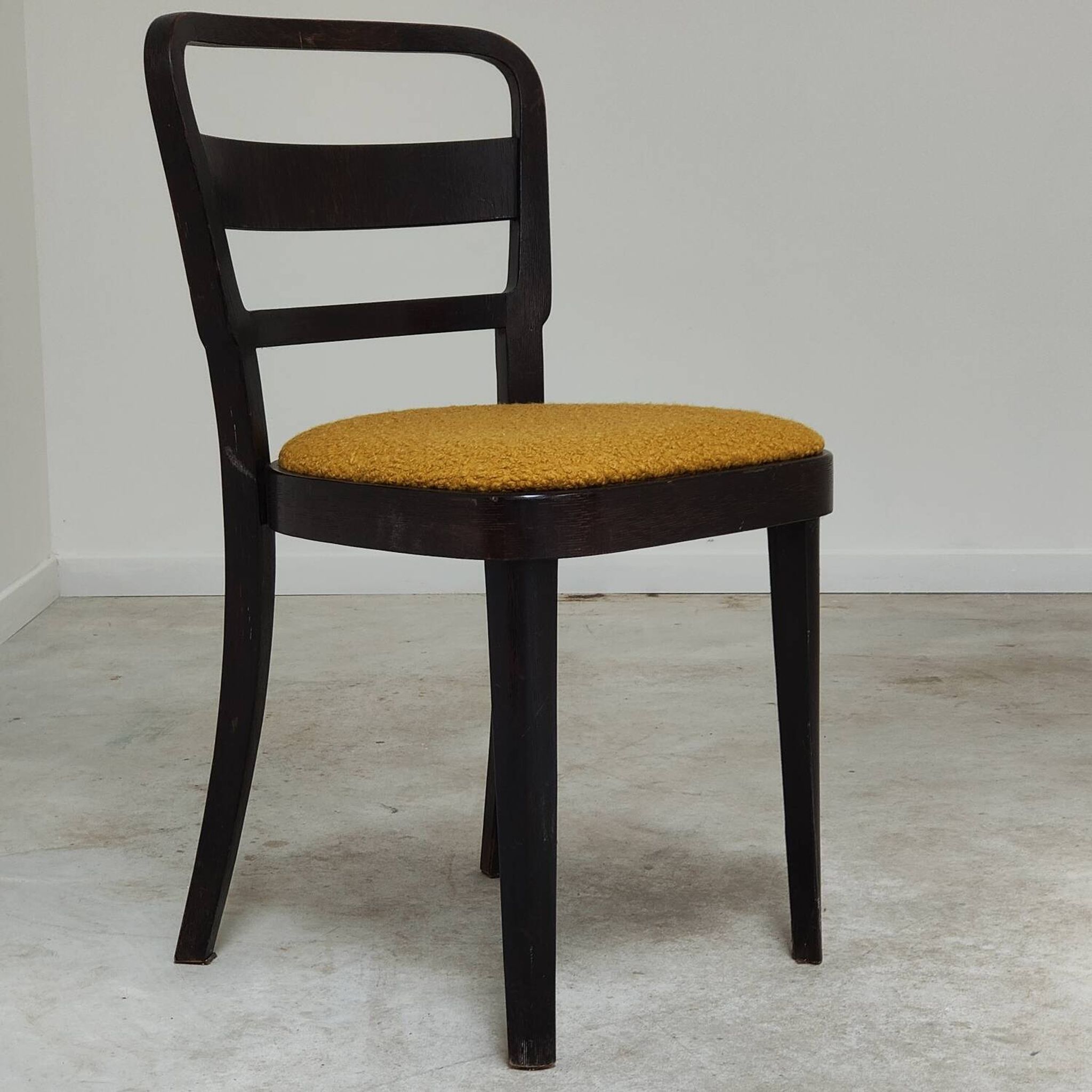 Lot de 4 chaises Thonet art déco 1930 , bouclette Jaune moutarde