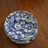 Blue dessert plates with flowers