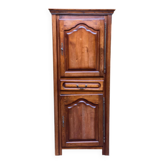 Armoire vintage en bois massif d'aulne