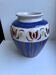 Vase en céramique peint et signé vintage
