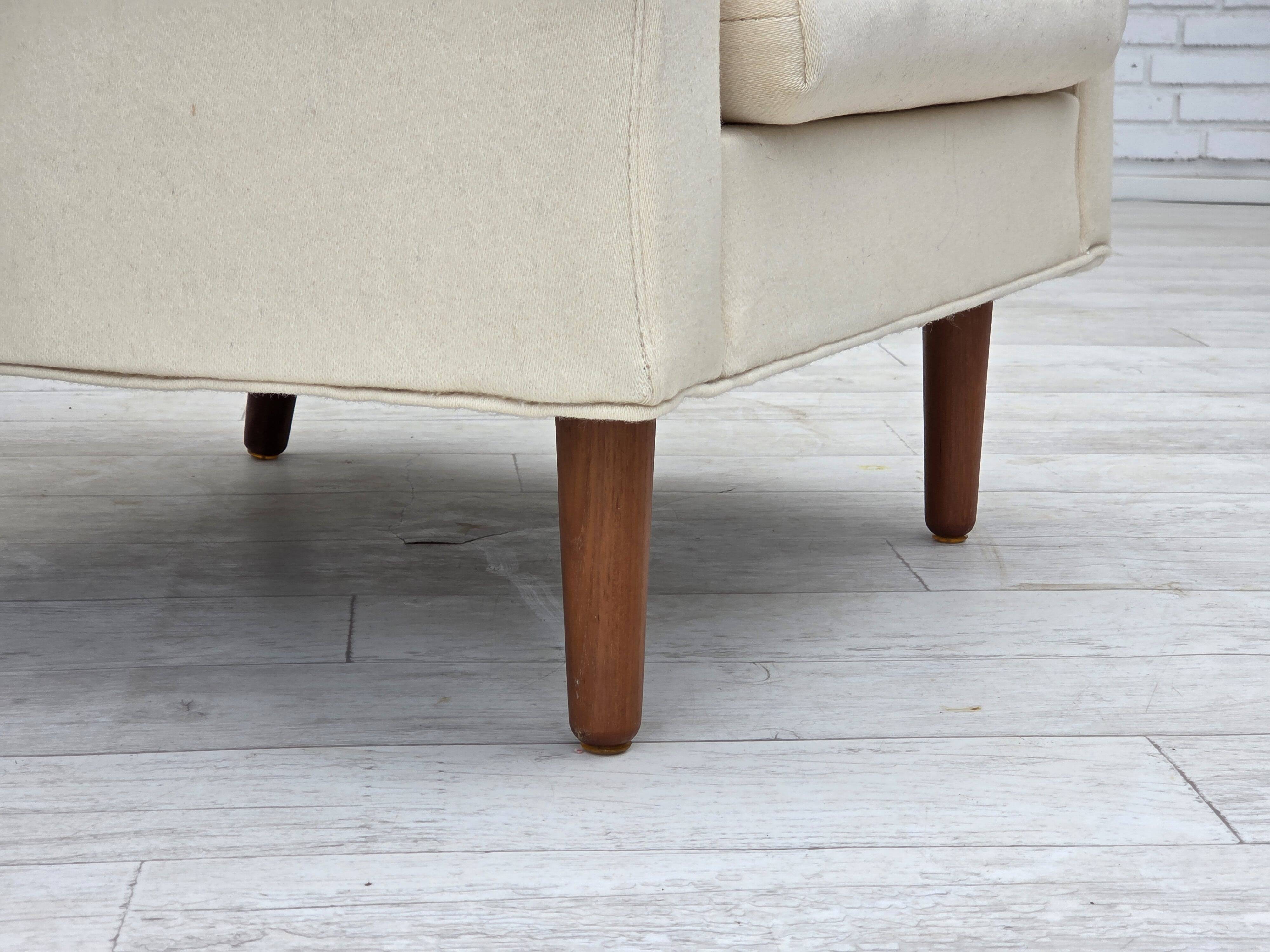 1970s, Danish loungechair, furniture wool, teak wood legs.