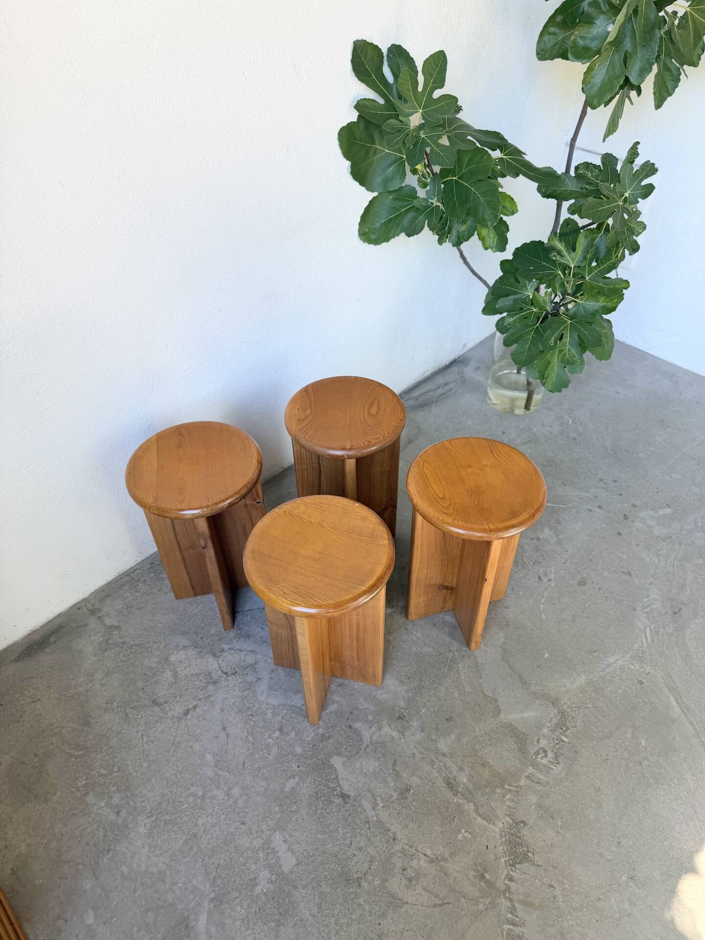 Set of 4 oak stools from the 1950s, constructivist style.