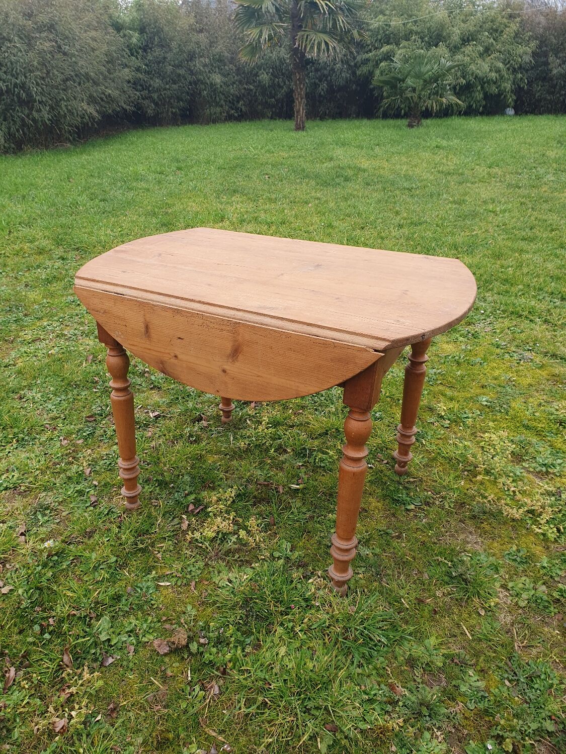 Wooden round table