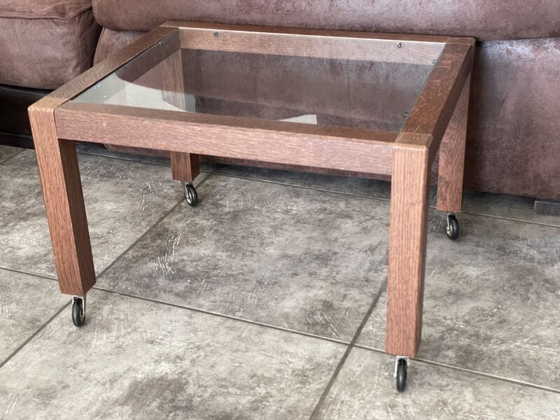Coffee table on casters