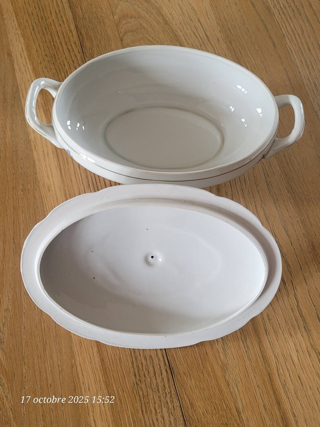 Vintage porcelain vegetable dish/soup tureen