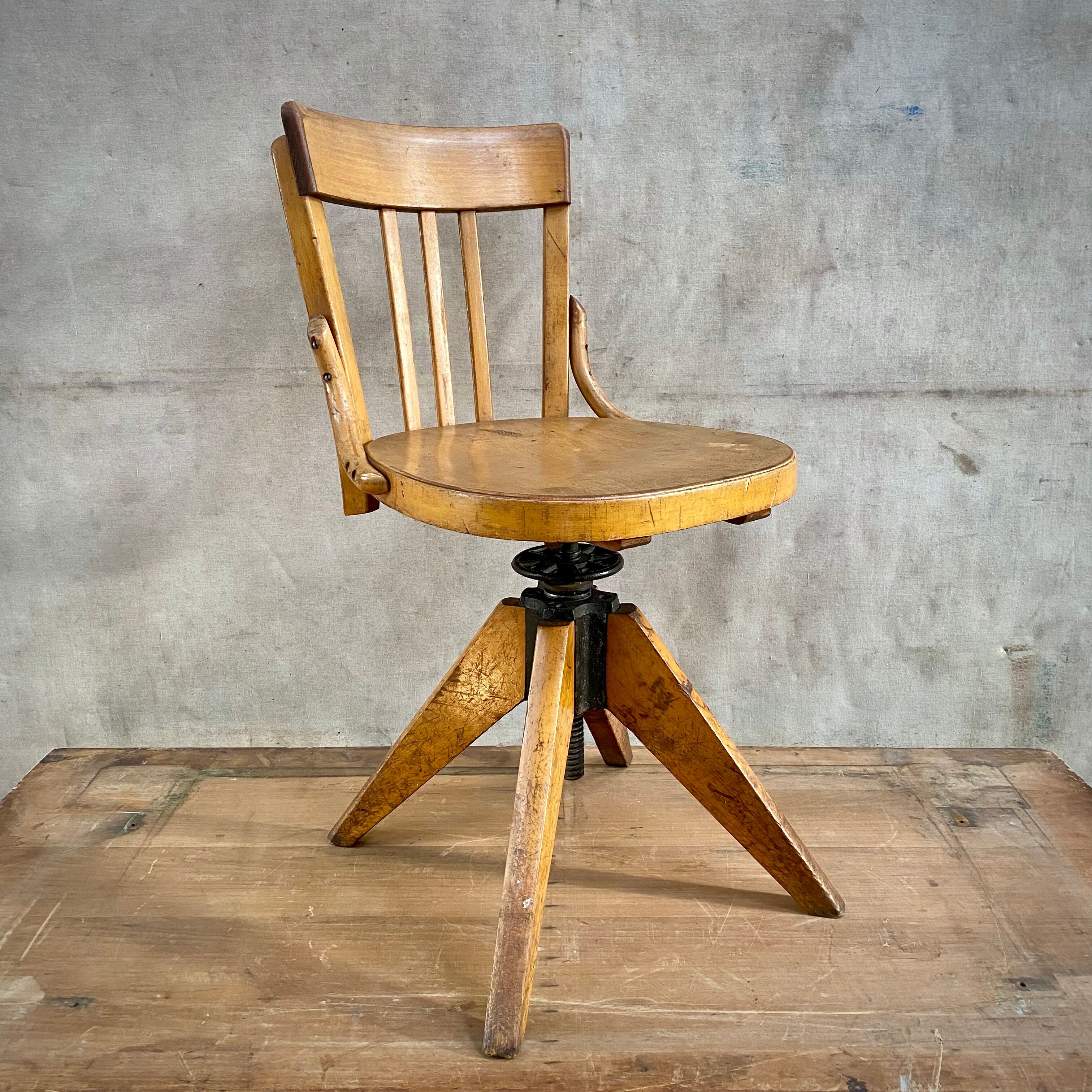 Baumann workshop chair
