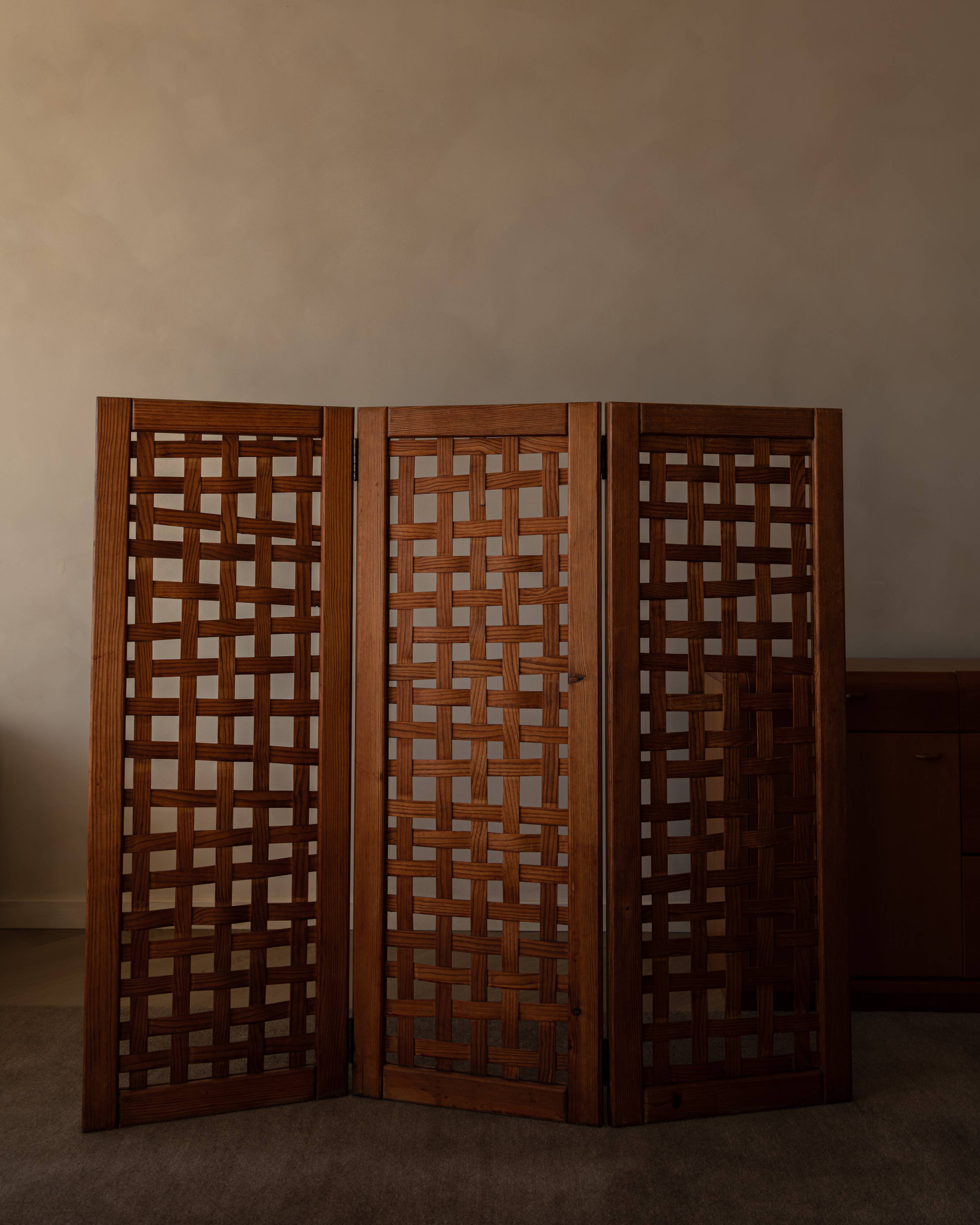 Paravent vintage en bois à 3 panneaux ajourés · Paravent pliant en pin (135 cm)