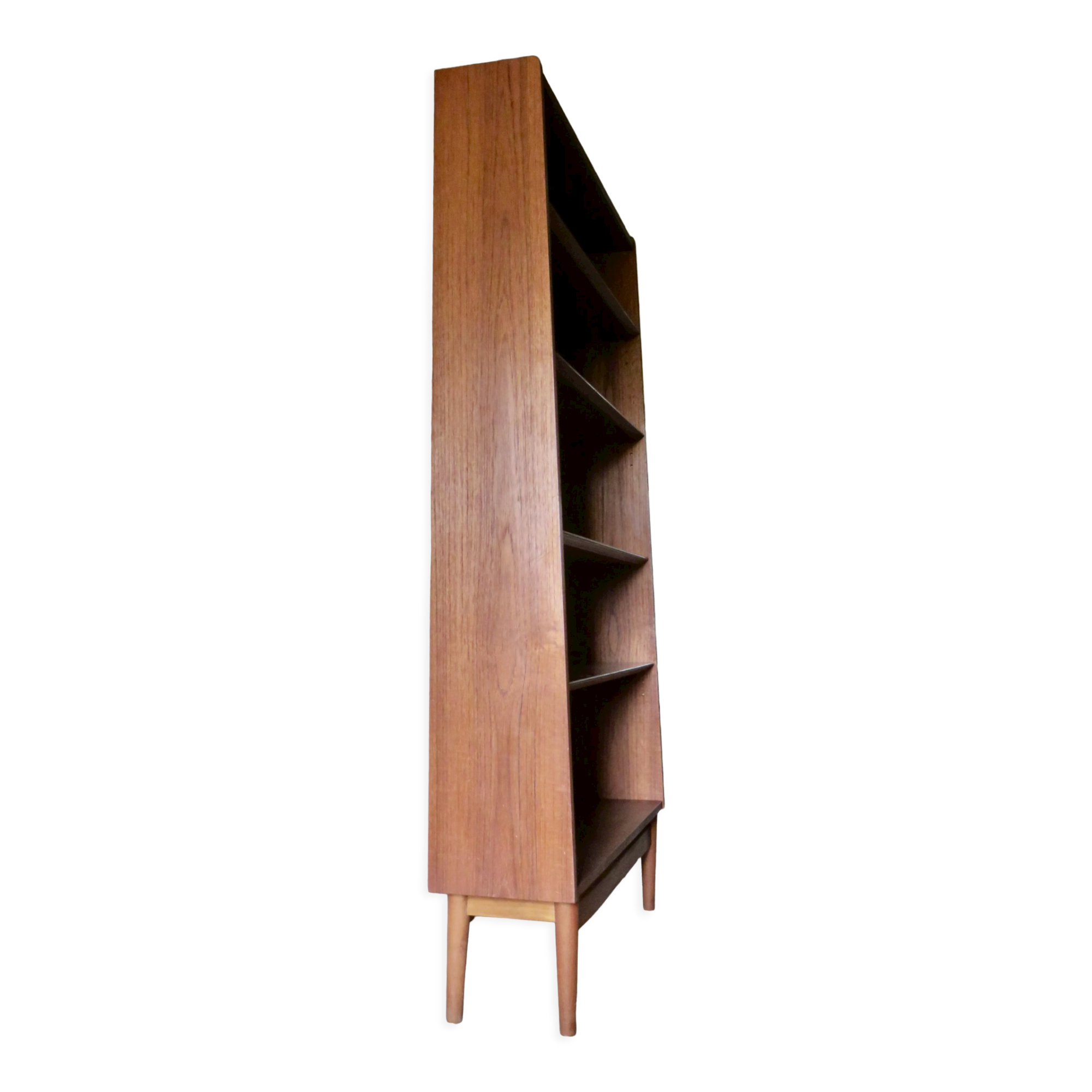 Tapered teak profile bookcase by Johannes Sorth, Denmark 1960