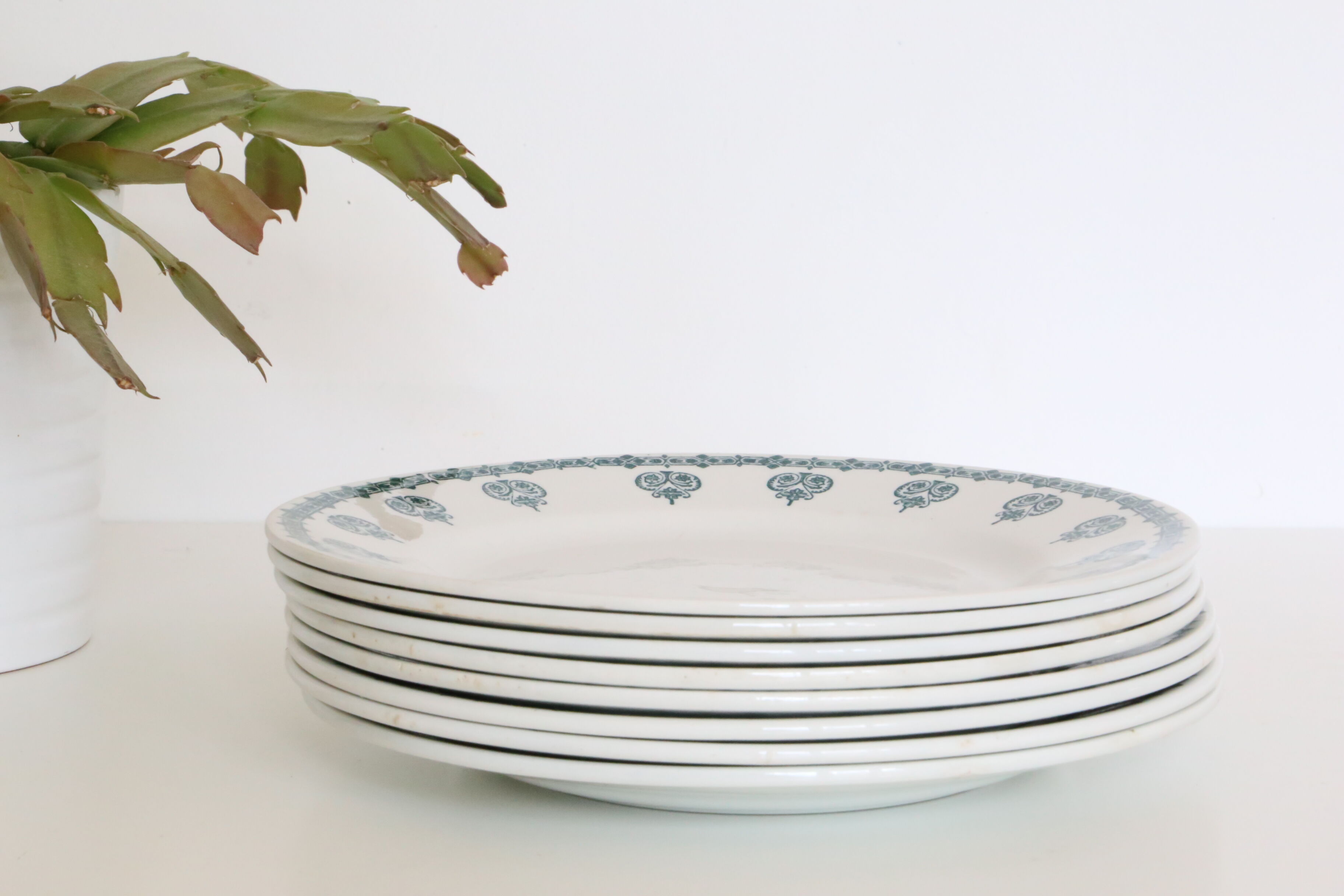 Dessert plate in earthenware style Ceranord iron earth