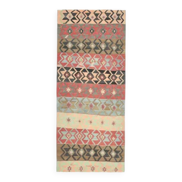 Tapis couloir vintage turc Oushak fait main en laine et coton rose 107x255 cm des années 1970