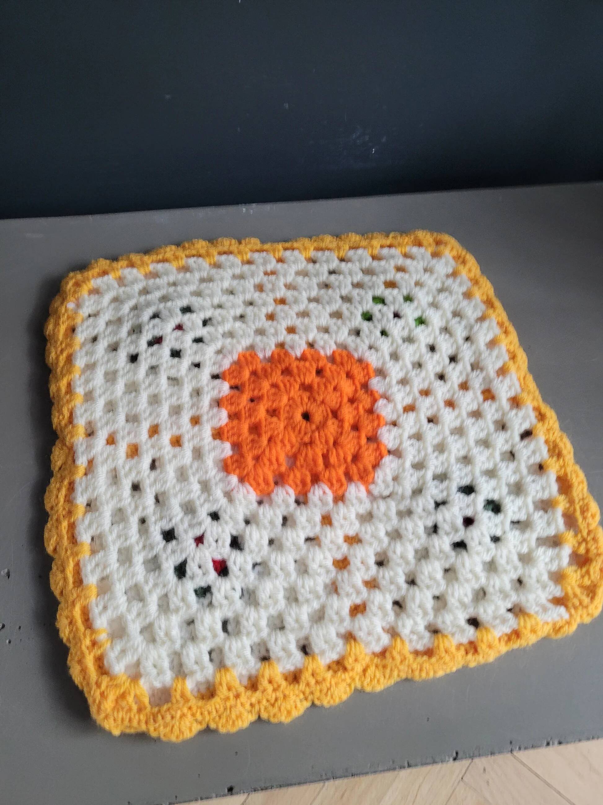 Crochet cushion cover 35x35