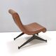 Fauteuil lounge en skaï marron avec pieds en métal verni noir, Italie