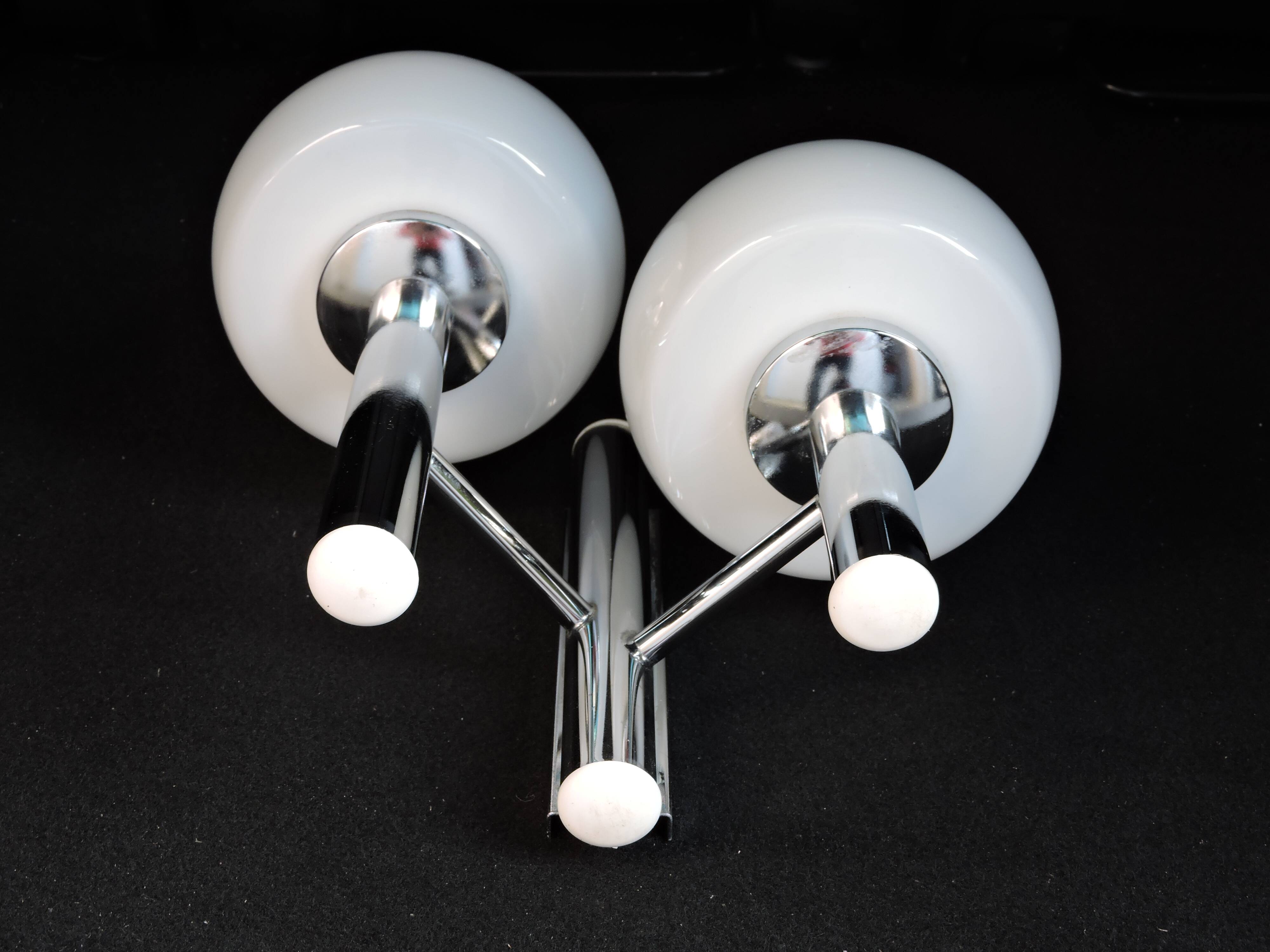 Wall lamp from Sciolari circa 1970