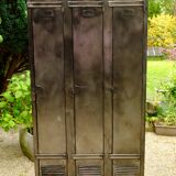 Industrial metal cloakroom