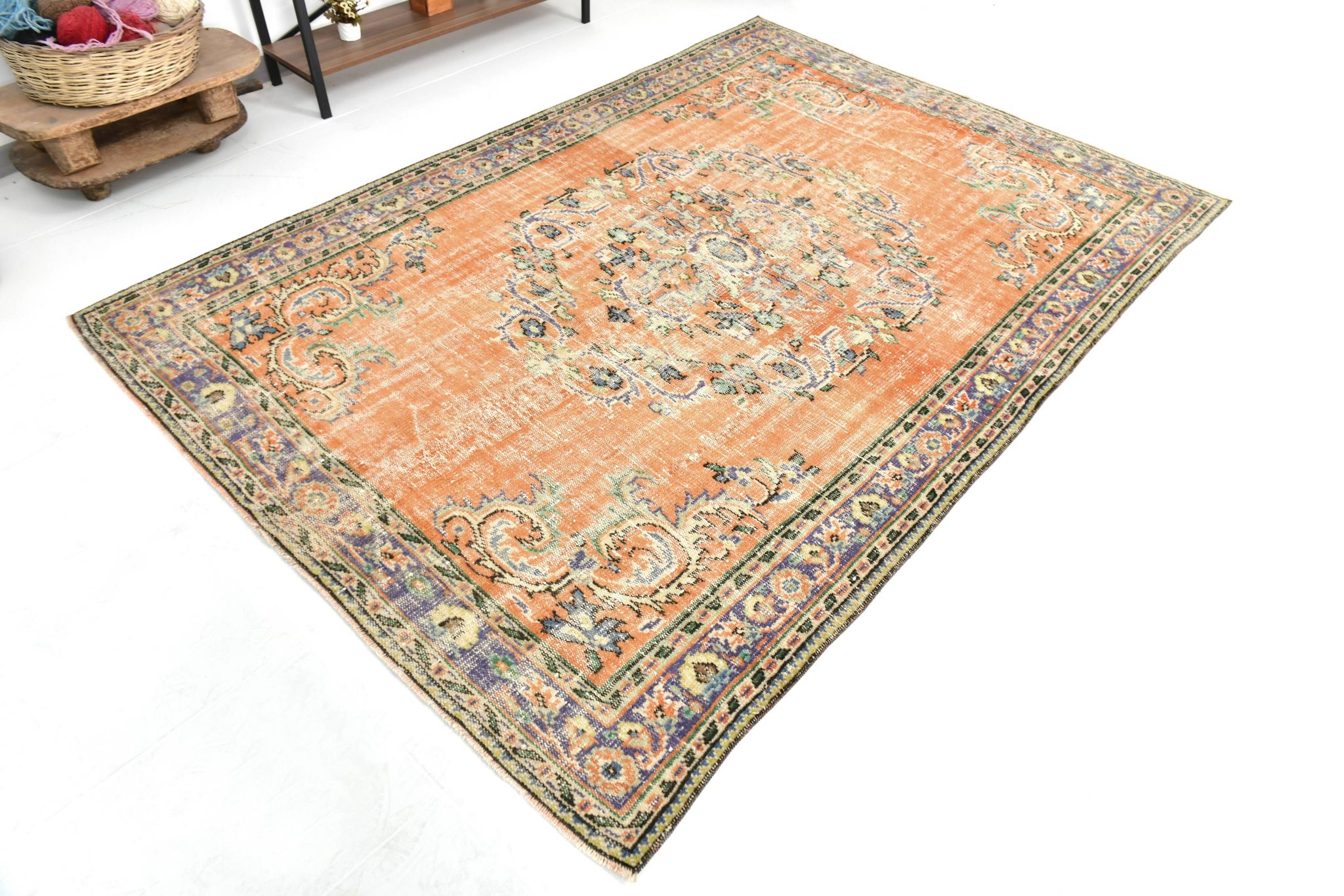 Tapis turc vintage orange citrouille, 191 x 272 cm