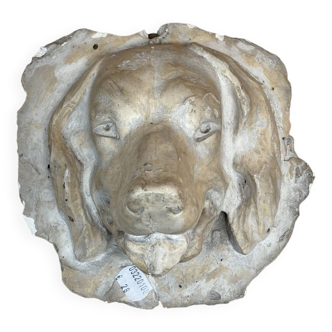 Sculpture de chien en plâtre