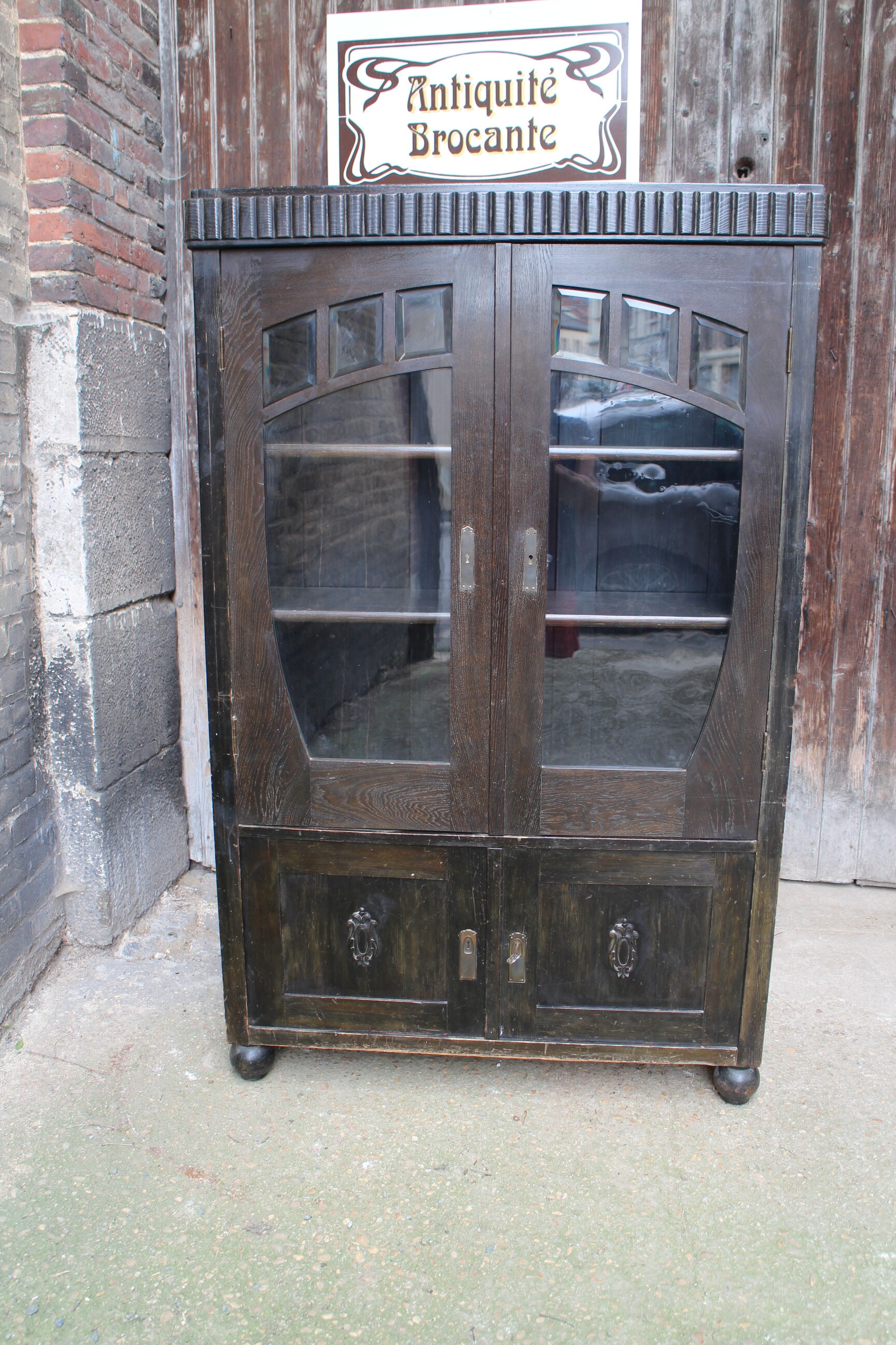 Colonial Library 1900