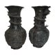Paire de grands vases en bronze
