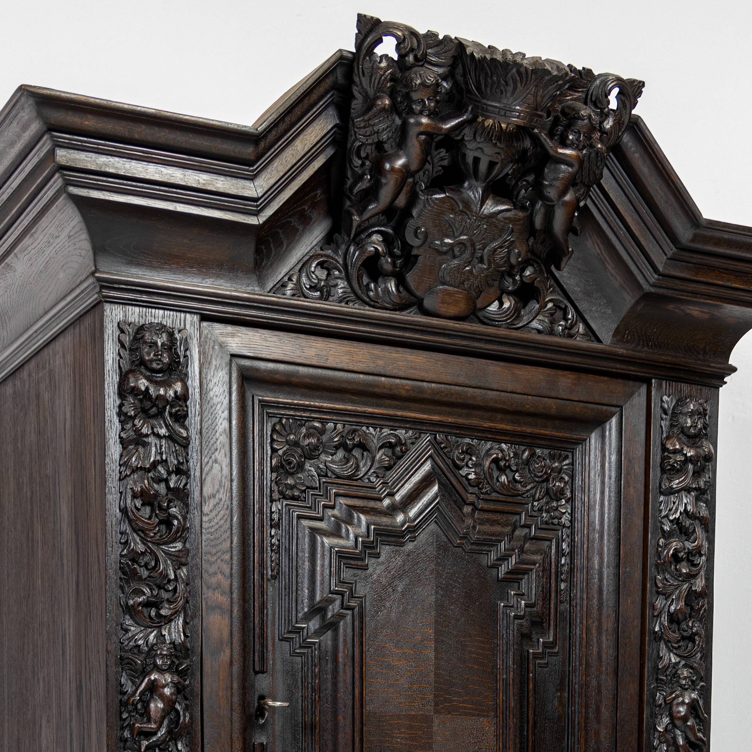 Neo-baroque cabinet from Gdansk in oak - around 1870-1880