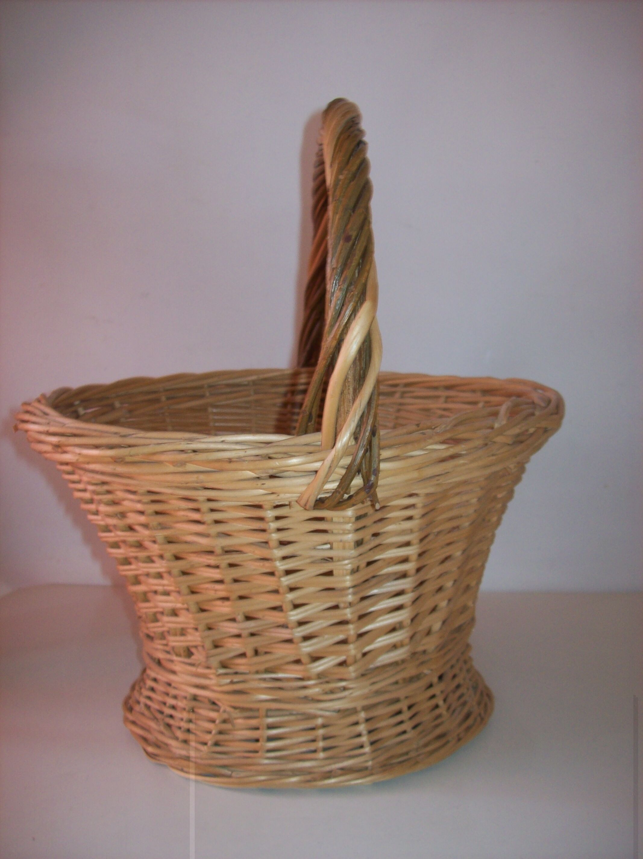 Wicker basket