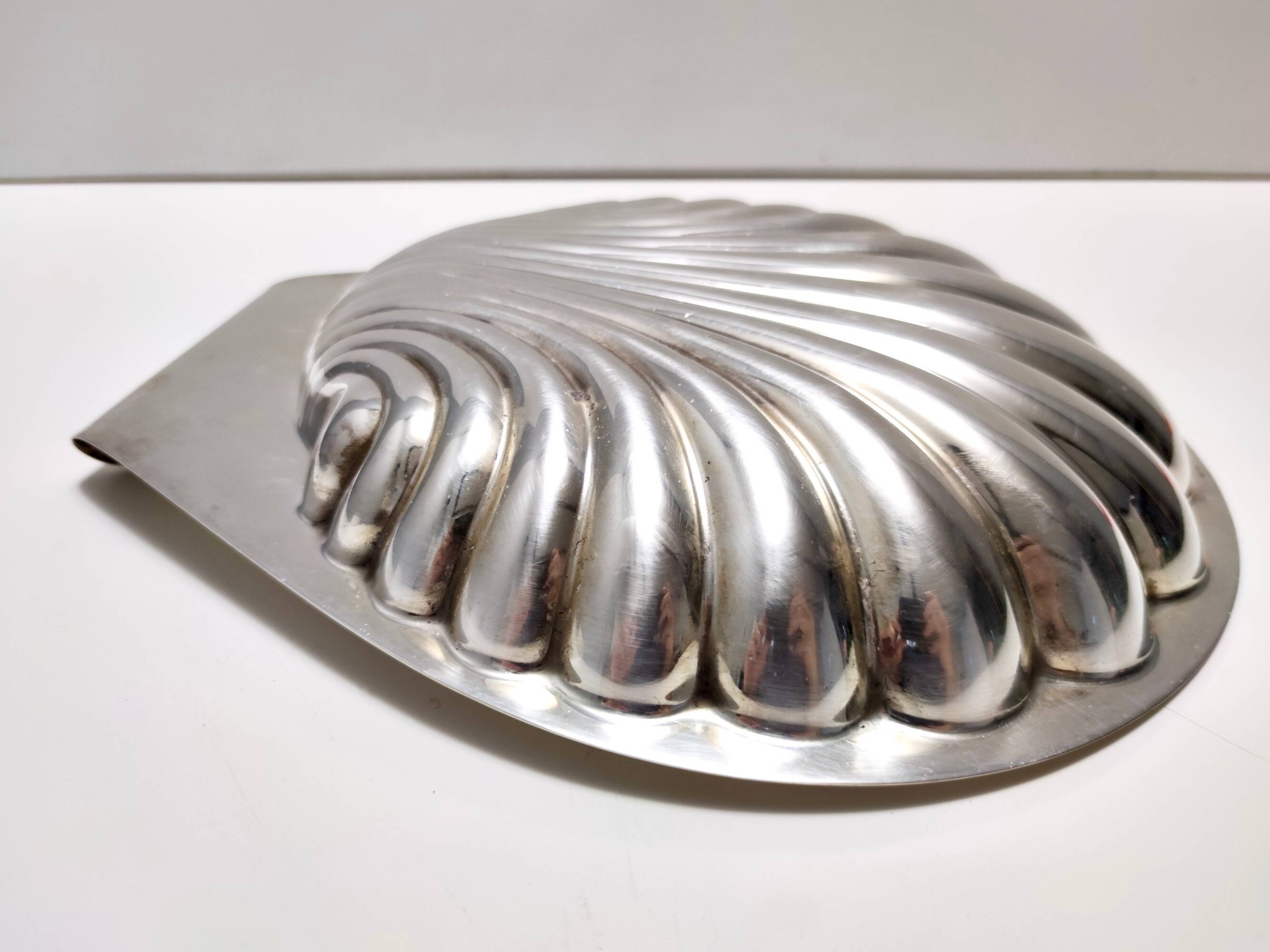 Vide-poche en laiton plaqué argent postmoderne Lino Sabattini, Italie