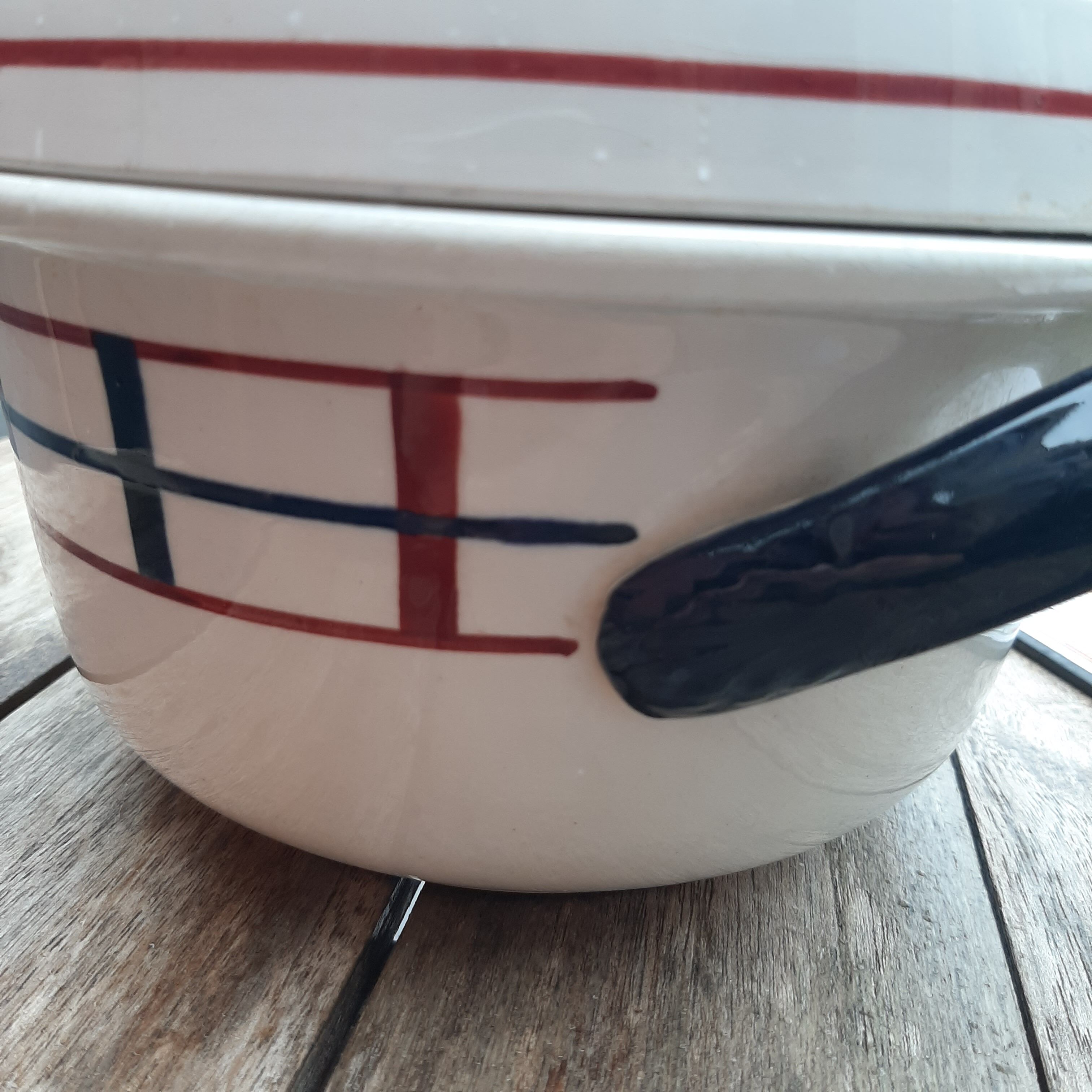 Earthenware tureen Lou Basquez