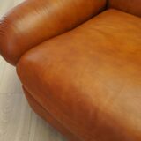 Red leather sofa, Italian design, 1970s, production: Italy