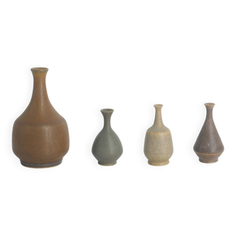 Petits Vases Mid-Century Scandinaves Modernes de Collection en Grès Marron par Gunnar Borg, Set de 4