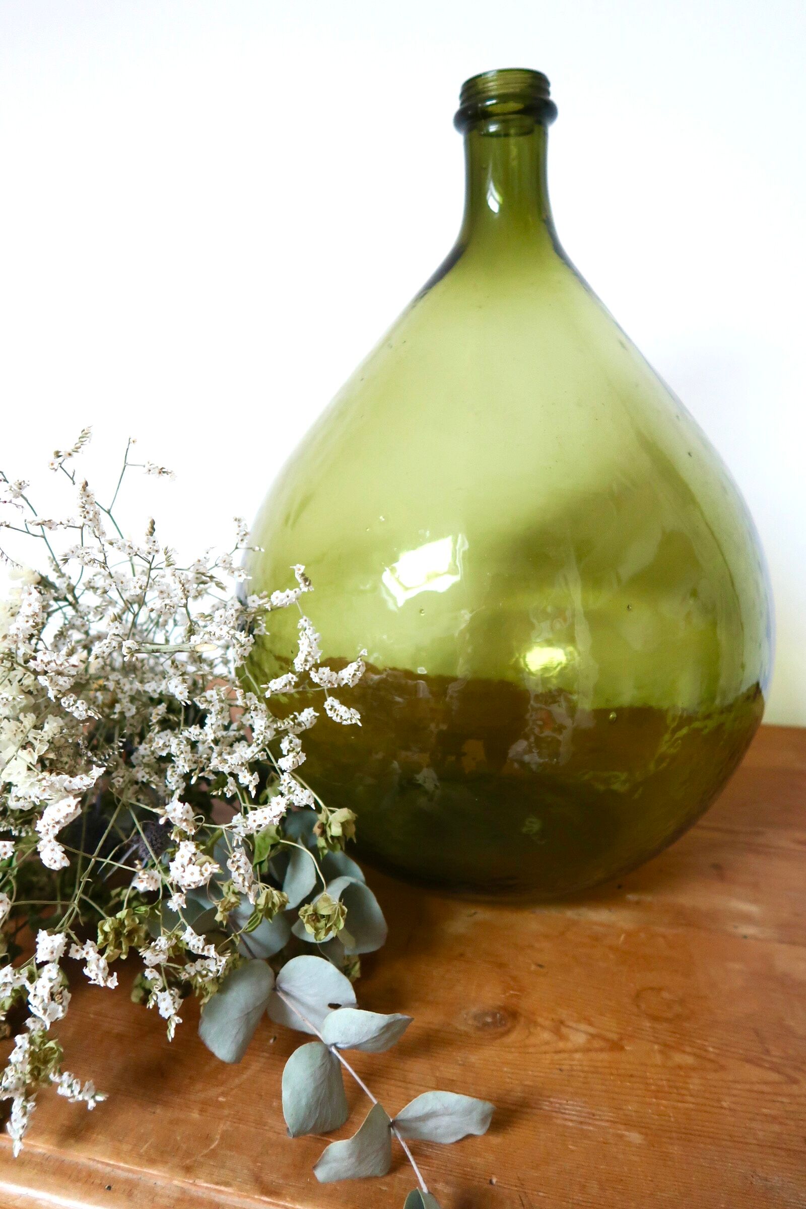 15-litre green demijohn
