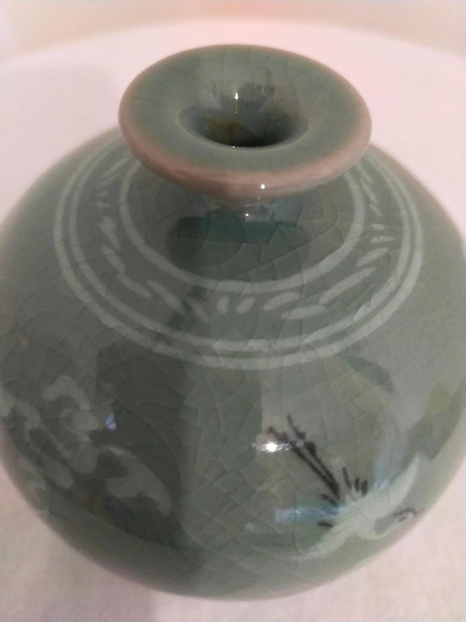 Vase céladon en porcelaine ancien traditionnel coréen