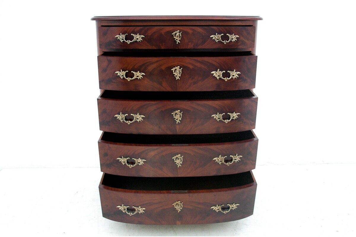 Commode antique, Europe du Nord, vers 1900