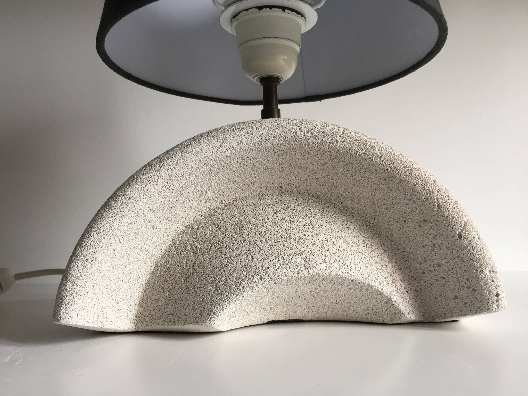 Lampe béton cellulaire façon Albert Tormos