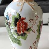 Chinese polychrome porcelain base. Peacock/birds of paradise designs. Corolla-shaped collar with ribbon. 30 x 15 cm