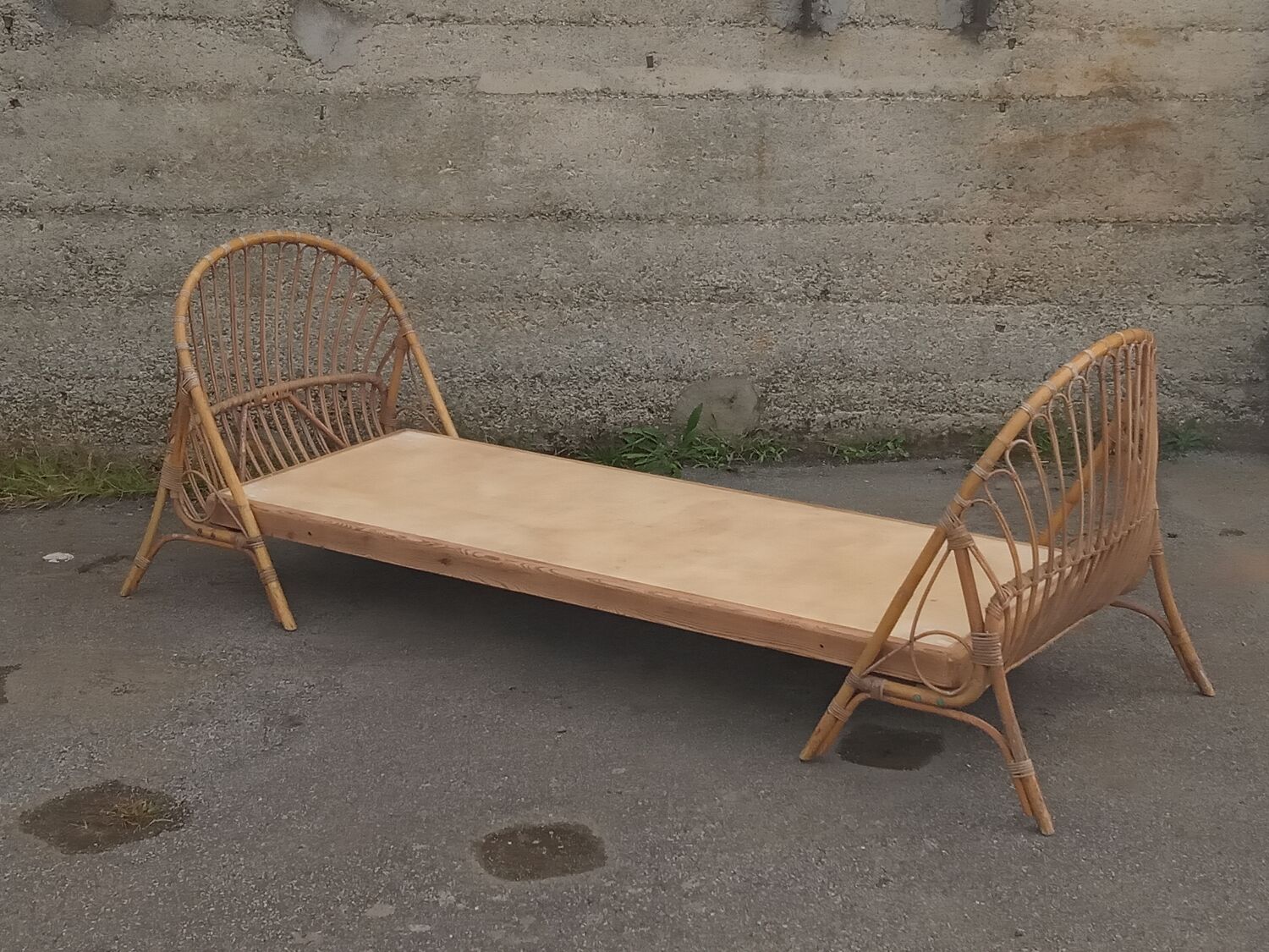 Lit en rotin années 50/60